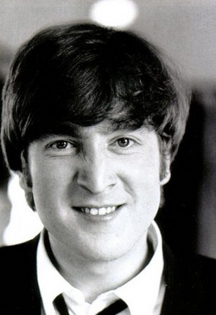 Con una muela quieren clonar a John Lennon